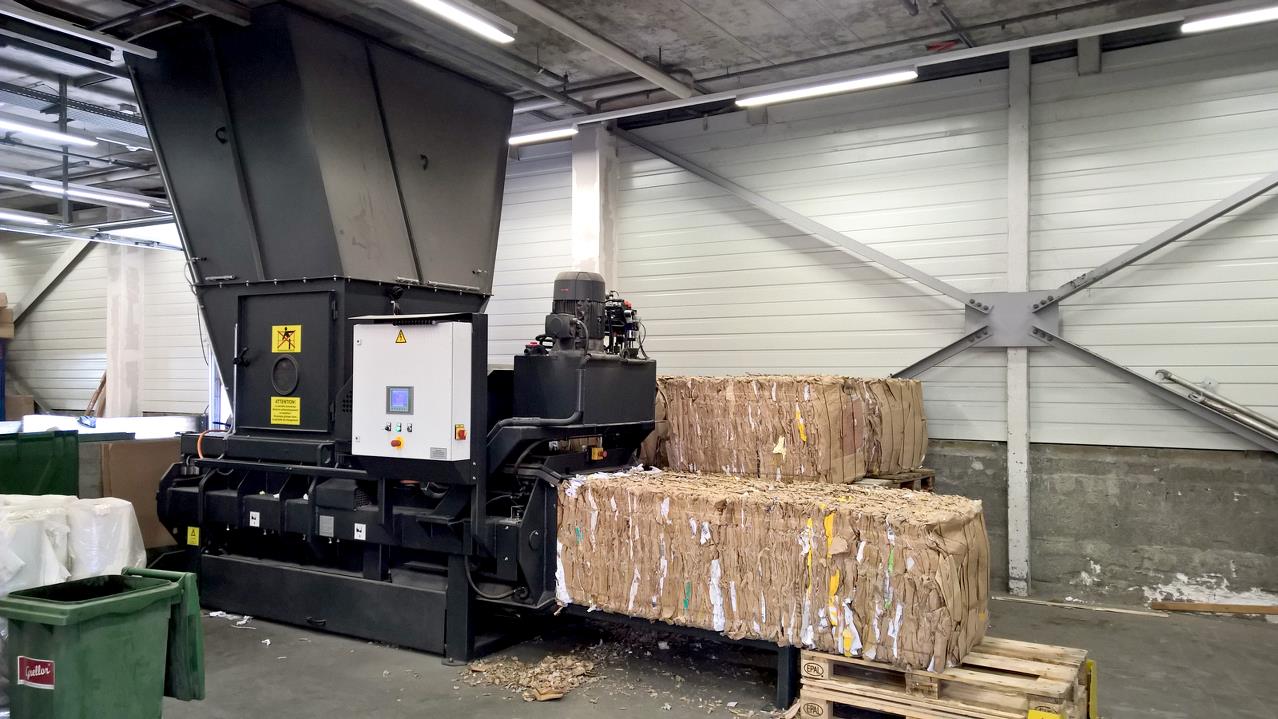 Bramidan HC40 horizontal baler