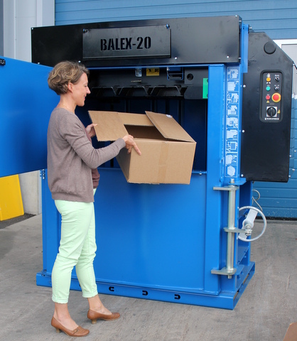 Loading a Europress Balex 20