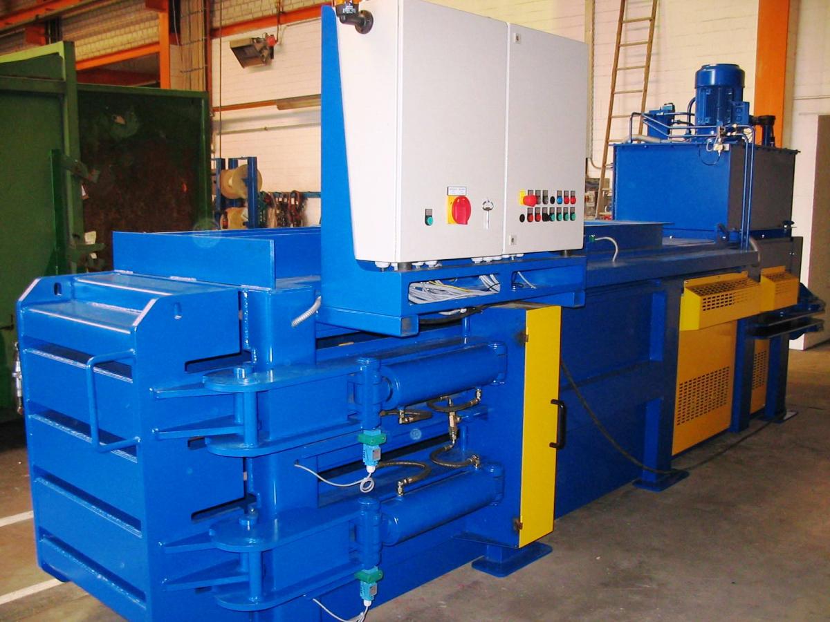 Avermann-147-Horizontal-Baler