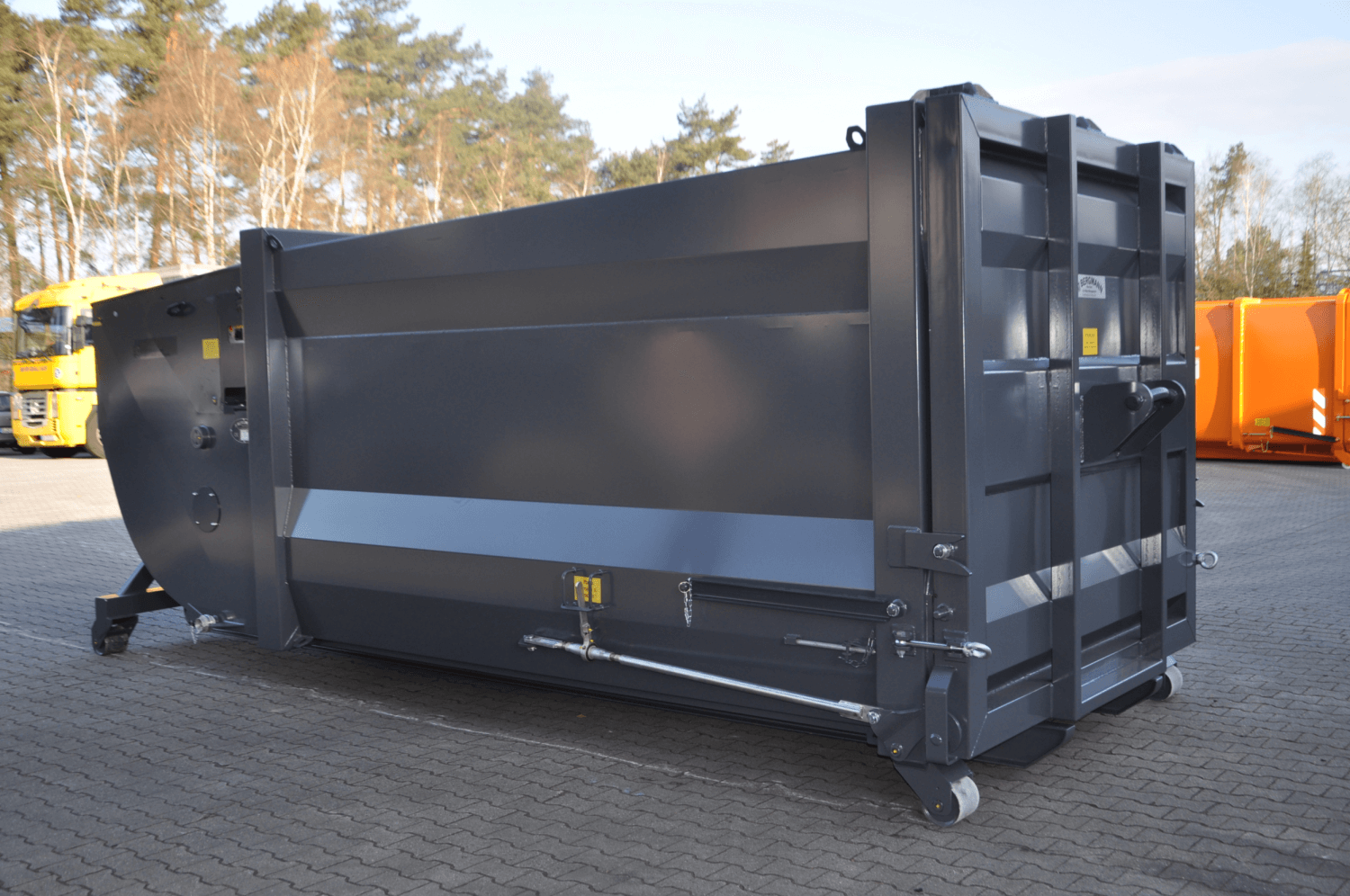 MPB 918 wet waste compactor