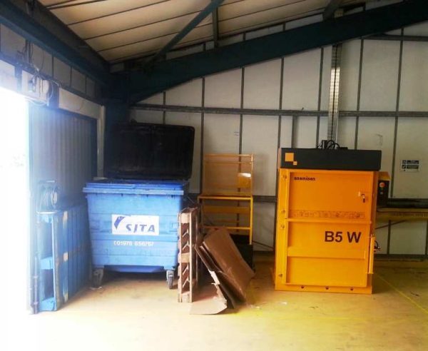 Bramidan B5W baler (1)