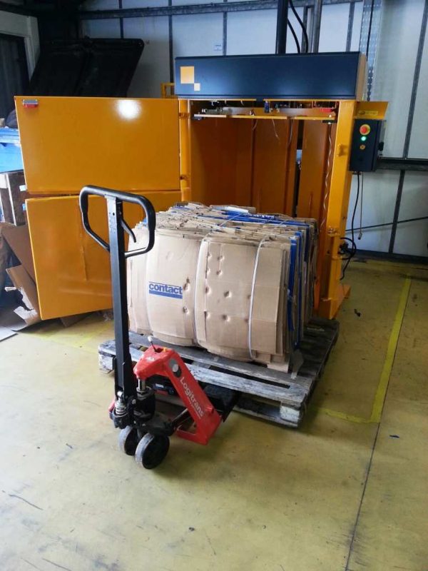 Bramidan B5W baler (2)